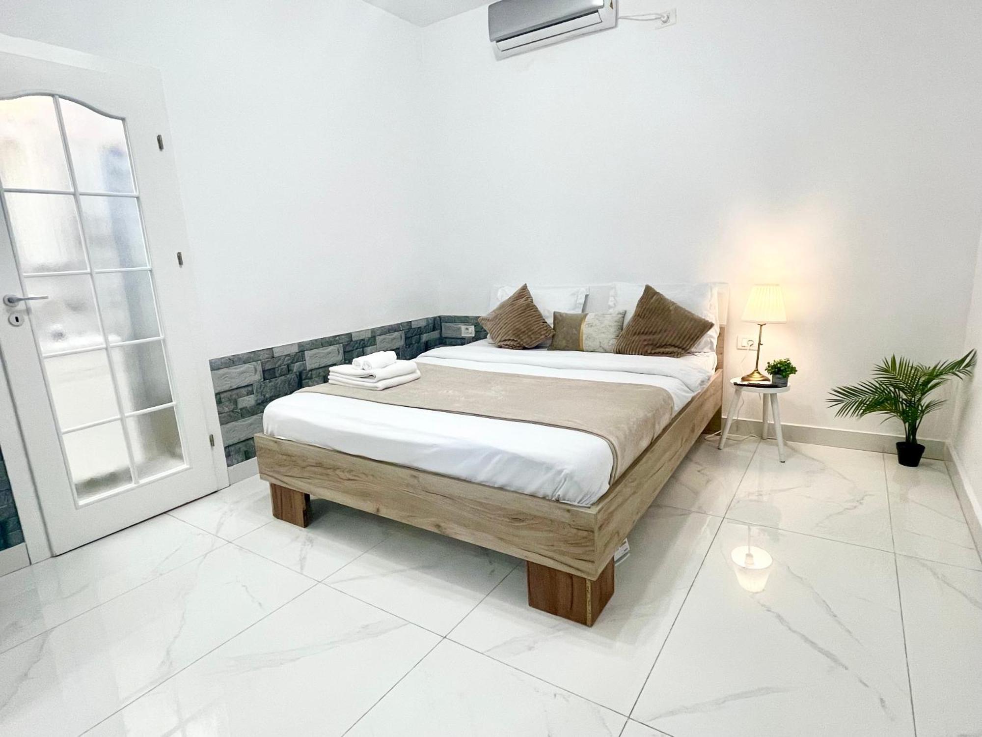 Bliss 2 Apartment Bucharest Exterior photo